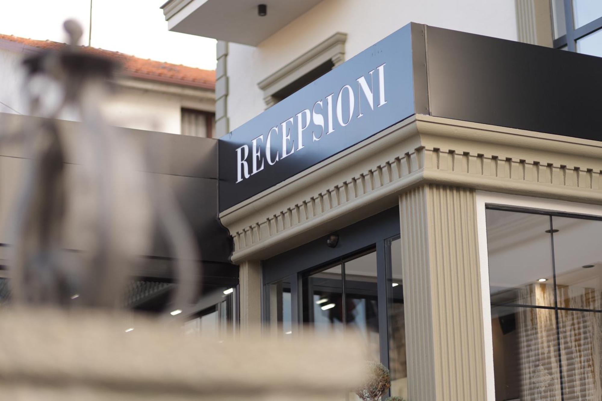 Residence Inn Hotel Tiranë Eksteriør bilde